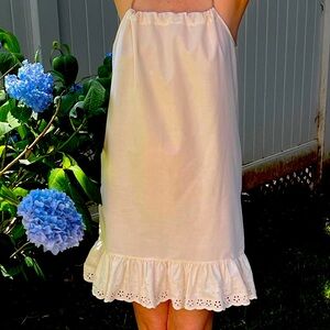 Vintage Ivory Lace Flounce Sleeveless Shift Dress
